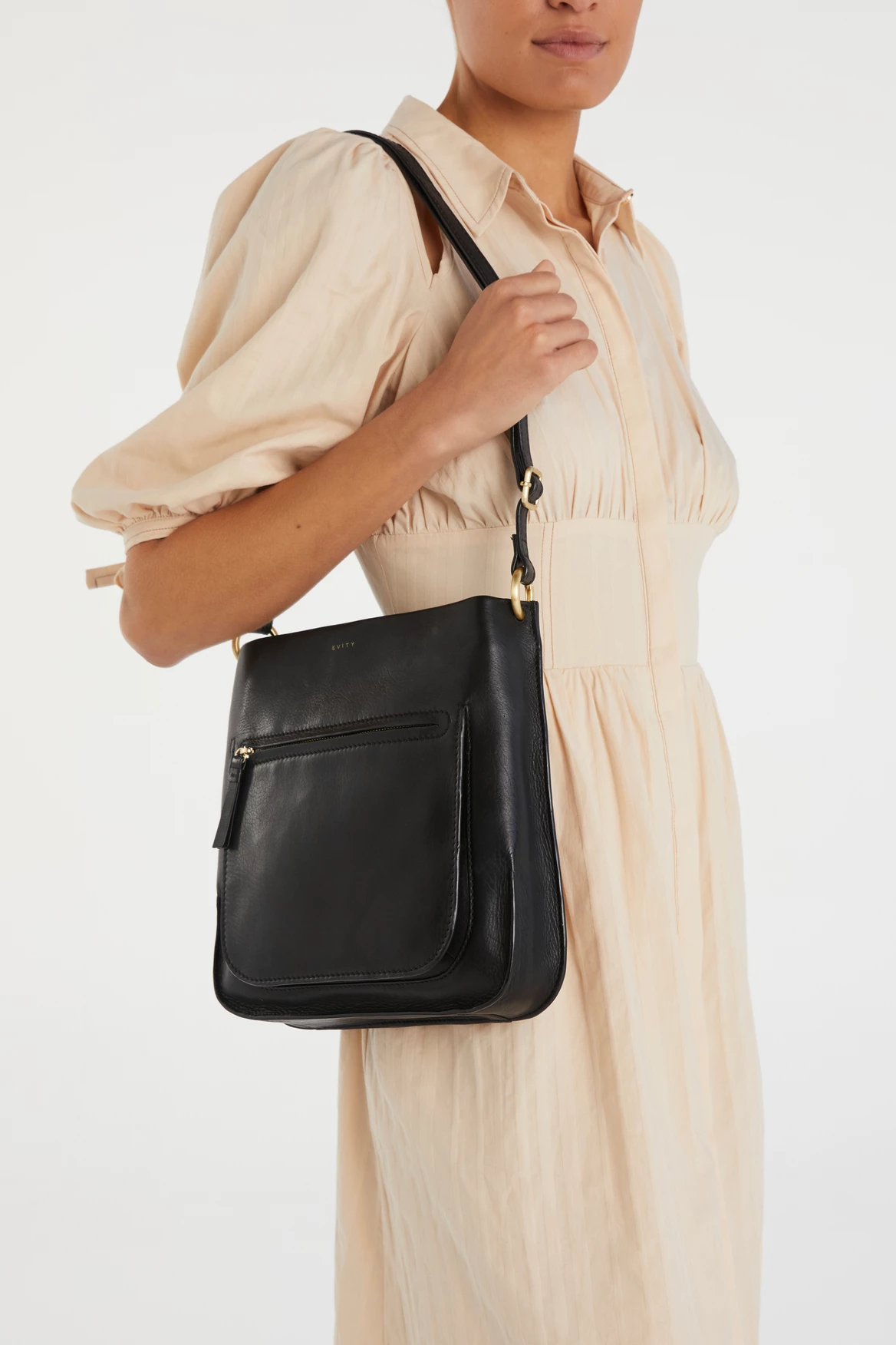 Guild Leather Large Crossbody Bag 6 Guild Leather Large Crossbody Bag - Image 4