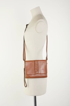 Cara Leather Crossbody 9 Cara Leather Crossbody -American Tourister Shop 3210446 4