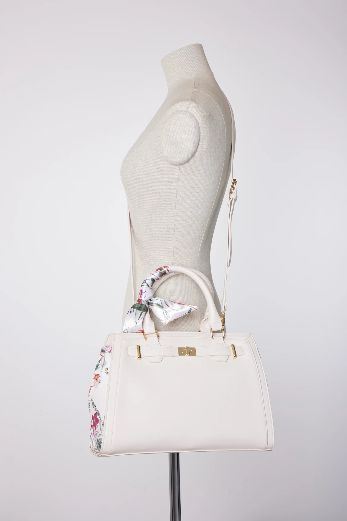 Floral Shopper Bag 6 Floral Shopper Bag - Image 4