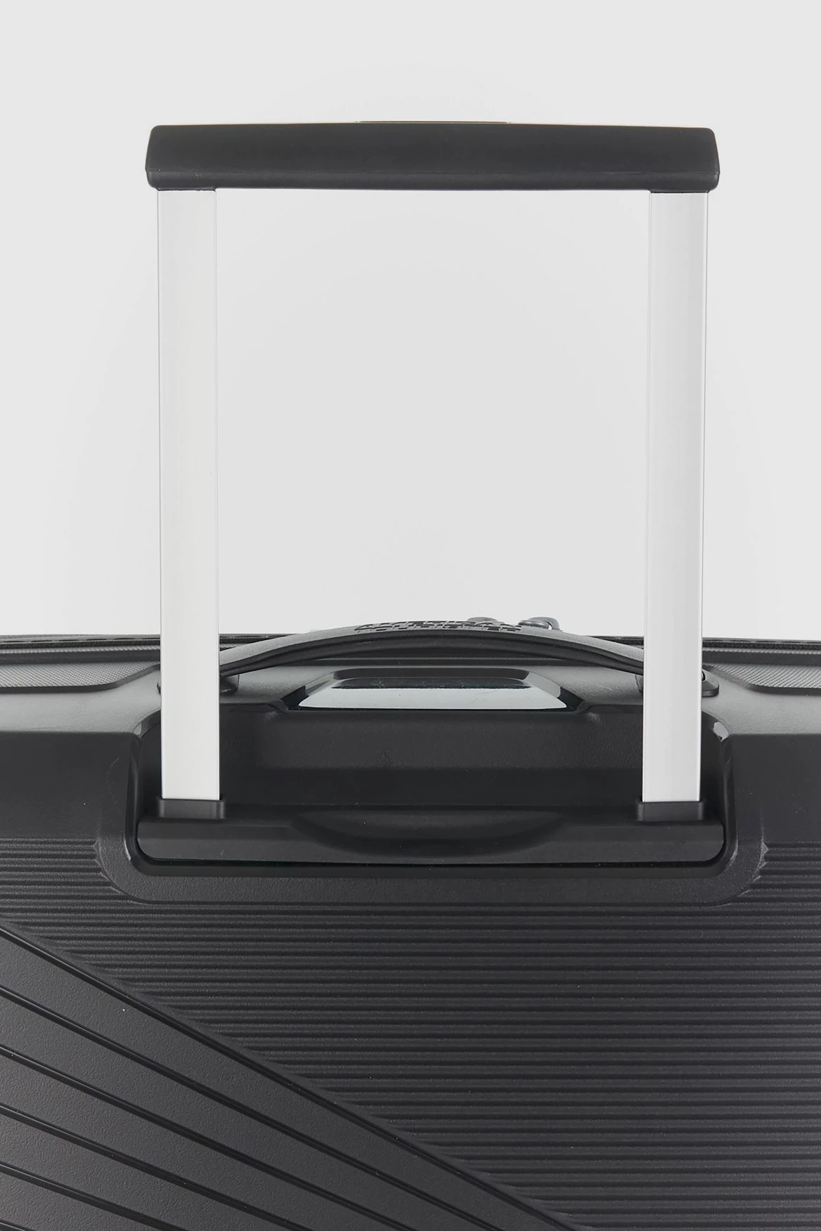 American Tourister Airconic 77cm Case 8 American Tourister Airconic 77cm Case - Image 6