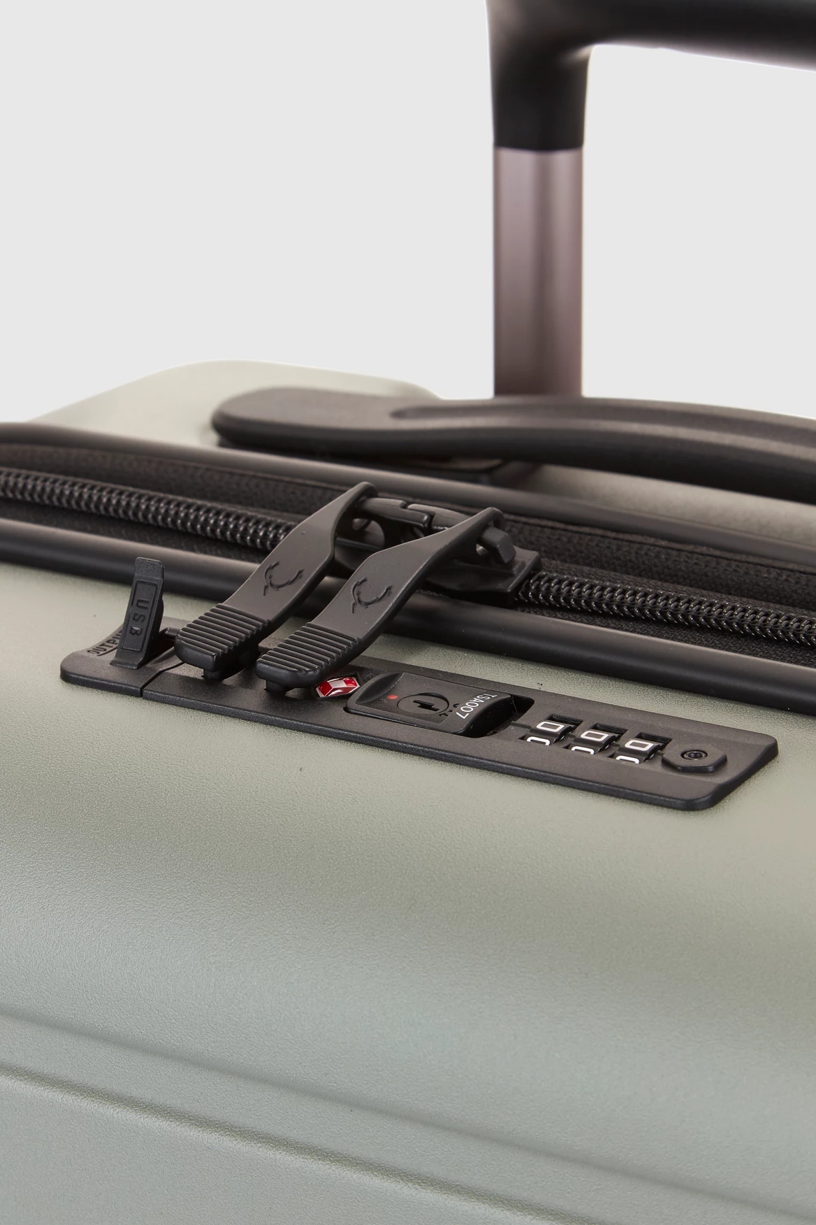 Antler Stamford 56cm Suitcase 8 Antler Stamford 56cm Suitcase - Image 6