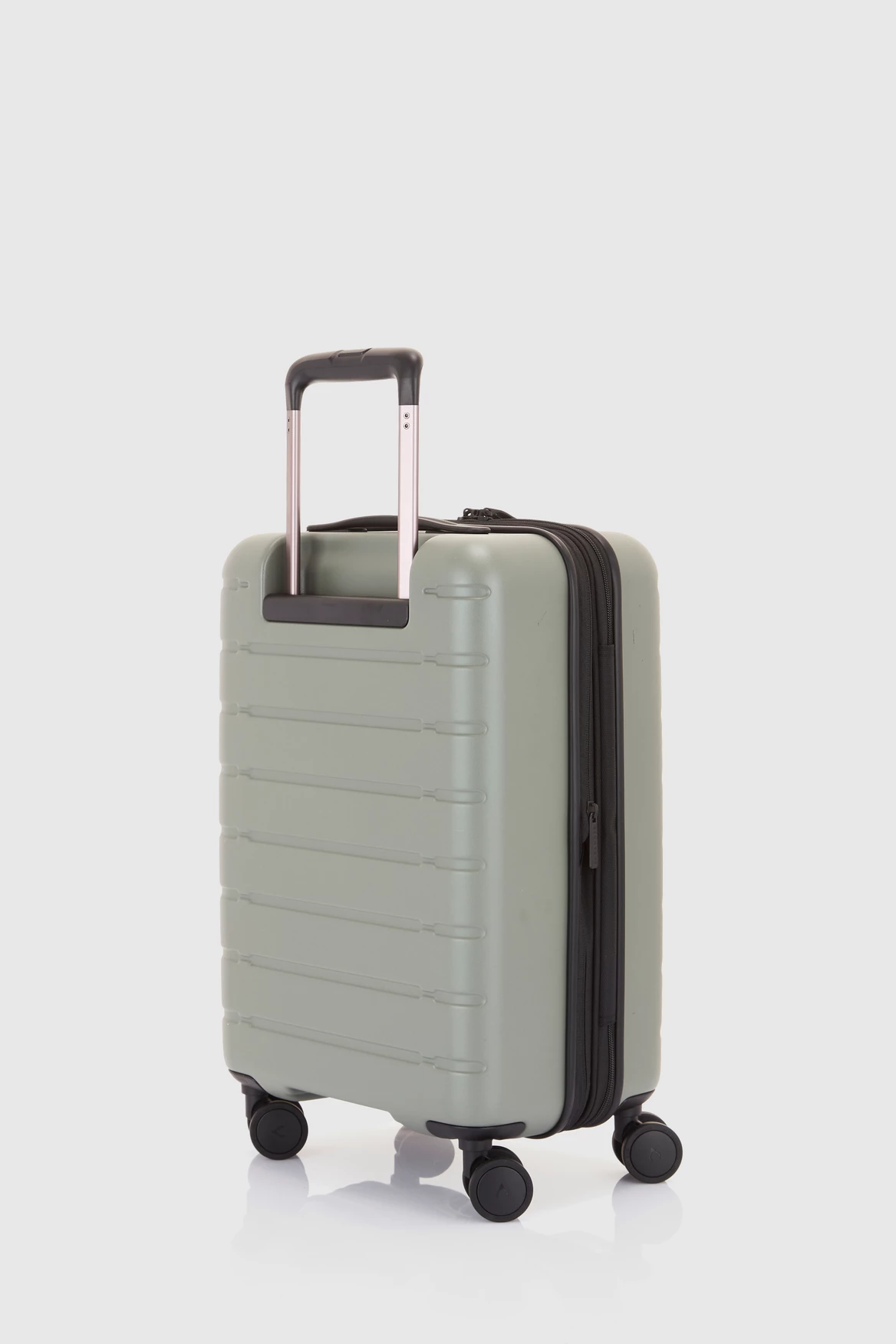 Antler Stamford 56cm Suitcase 10 Antler Stamford 56cm Suitcase - Image 8