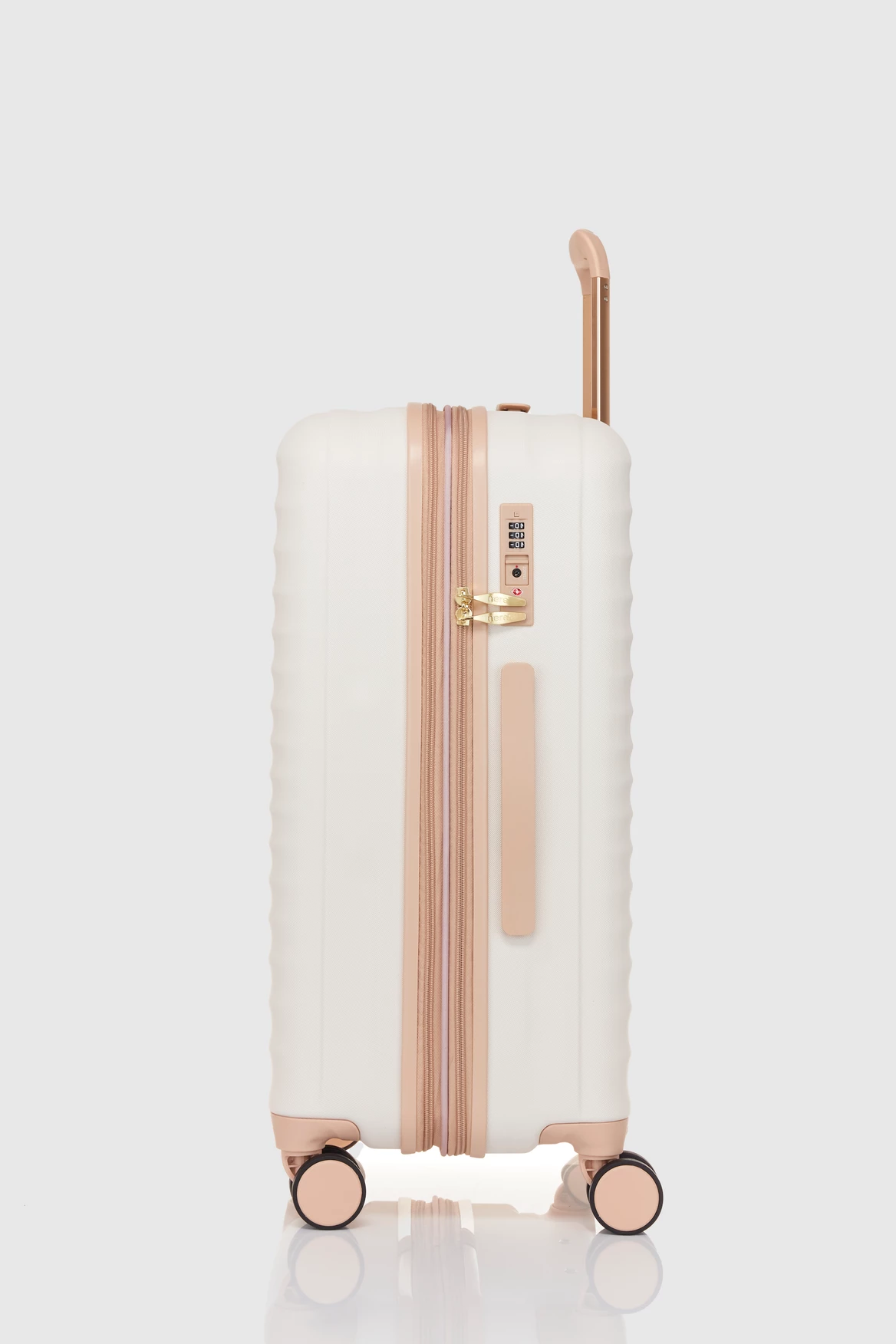 Caype 65cm Suitcase 4 Caype 65cm Suitcase - Image 2