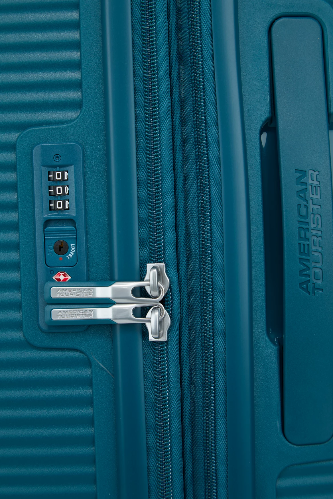 American Tourister Curio 2 80cm Suitcase 9 American Tourister Curio 2 80cm Suitcase - Image 7