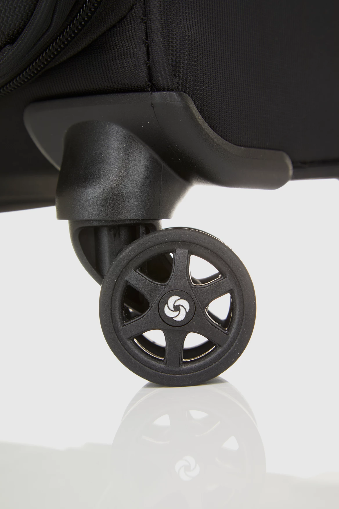 Samsonite B-Lite 5 55cm Suitcase 8 Samsonite B-Lite 5 55cm Suitcase - Image 6